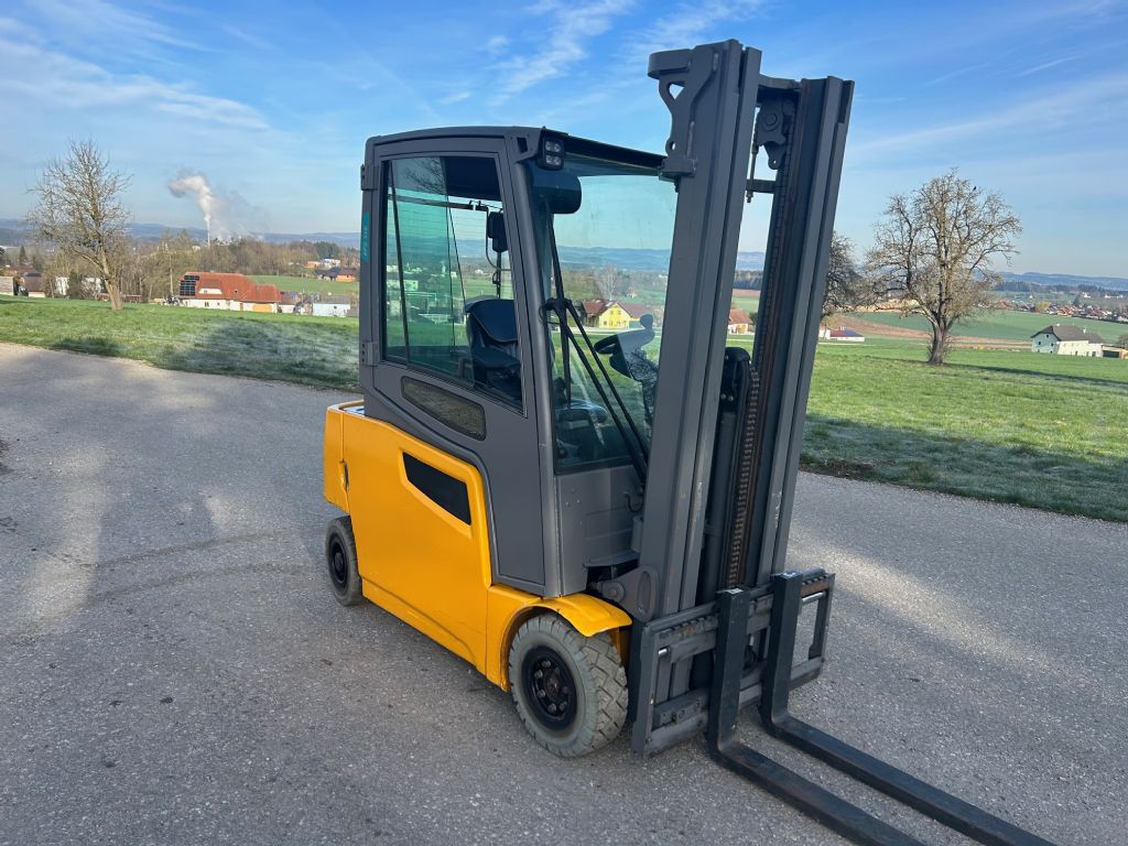 Jungheinrich EFG 316 Elektro 4 Rad-Stapler www.burgstaller.cc