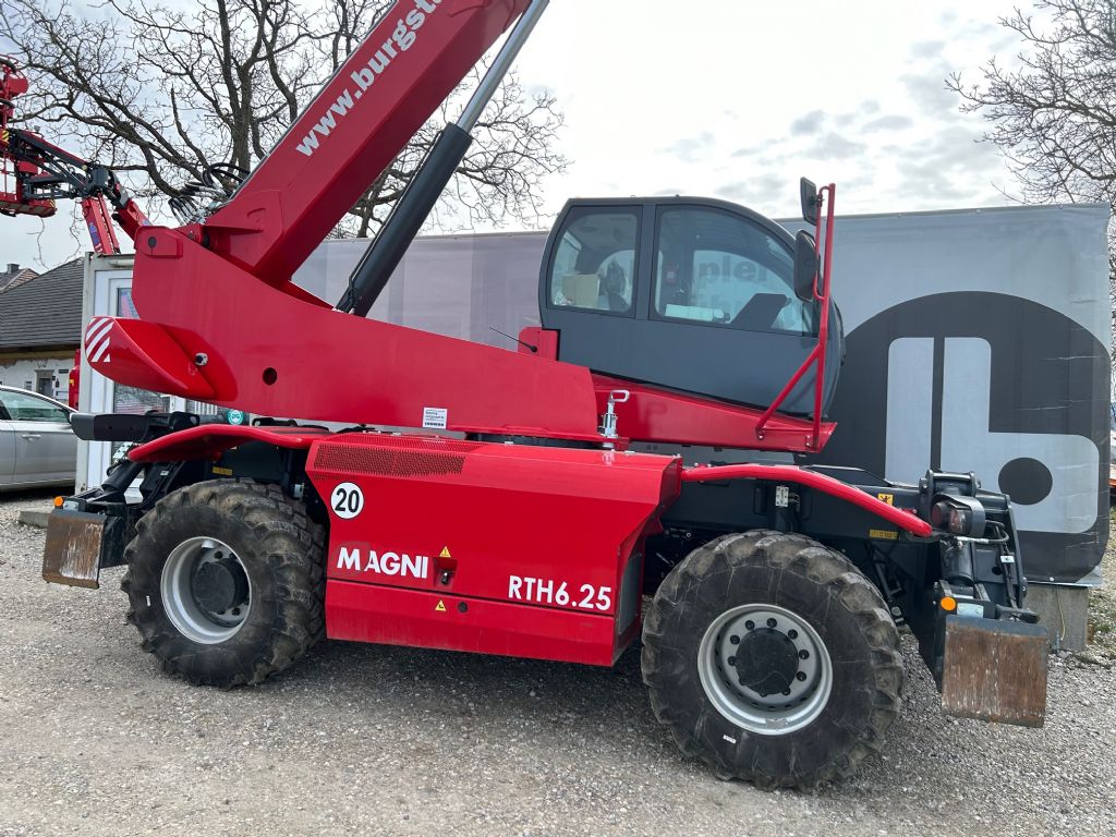Magni RTH 6.25 Teleskopstapler drehbar www.burgstaller.cc