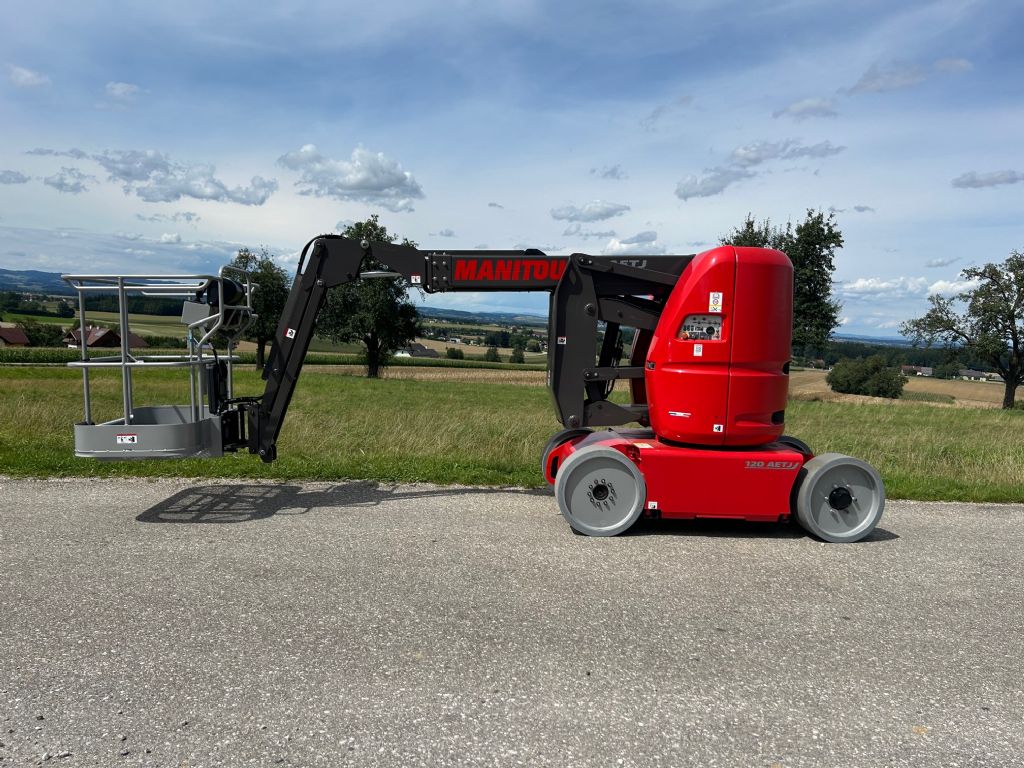 Manitou 120 AETJ Compact 2 Gelenkarbeitsbhne www.burgstaller.cc