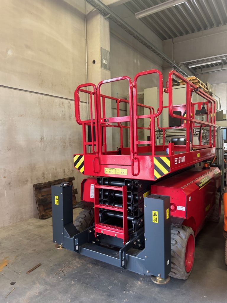 Magni ES1218RT  Scherenarbeitsbhne www.burgstaller.cc