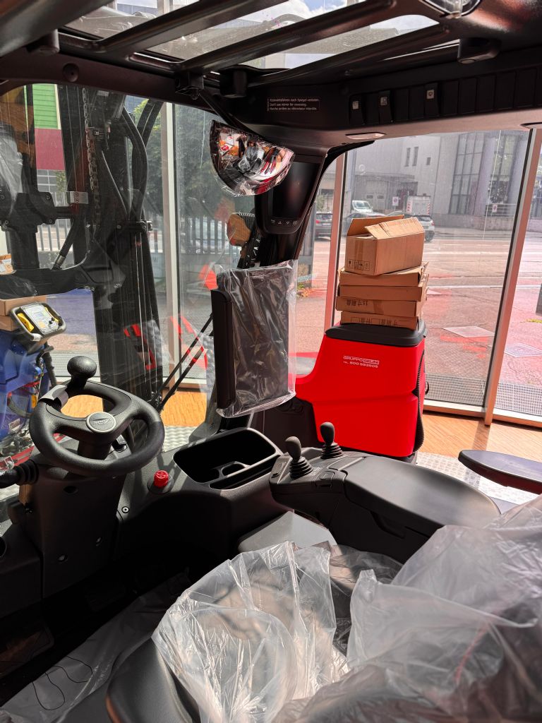 Linde E18 - 02  Elektro 3 Rad-Stapler www.cemiat.com