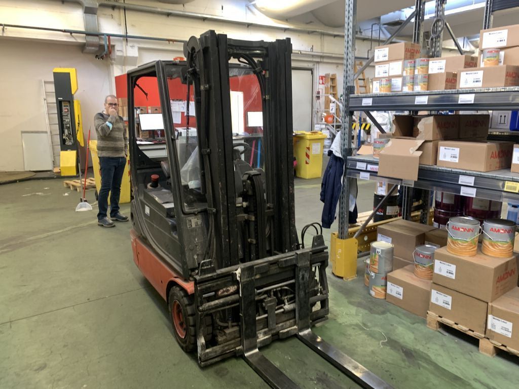 Linde E16C-02 Elektro 3 Rad-Stapler www.cemiat.com