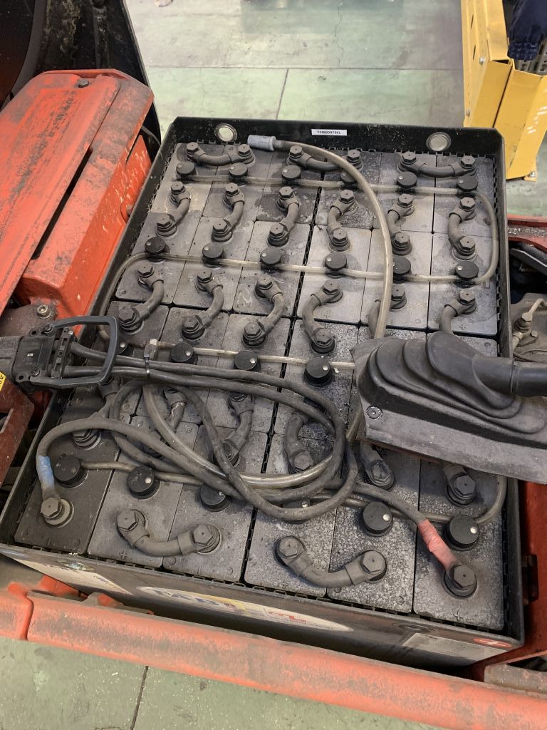 Linde E16C-02 Elektro 3 Rad-Stapler www.cemiat.com