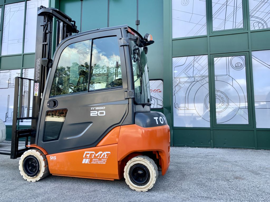 Toyota 8FBMT20 Elektro 4 Rad-Stapler www.cemiat.com