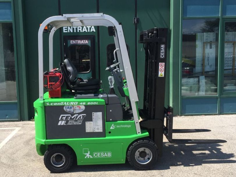 Cesab cenTAURO 48  200L Elettrico 4 ruote www.cemiat.com