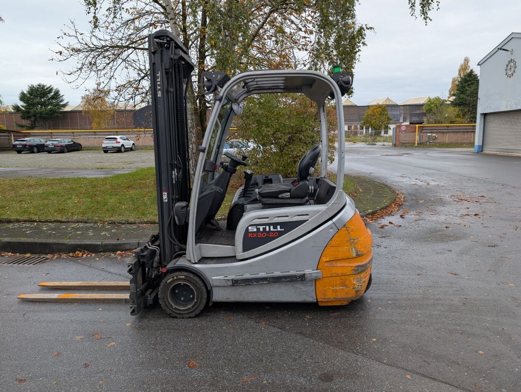 Still RX 20-20 // Elektro // Halbkabine Elektro 3 Rad-Stapler www.stapler-de.de