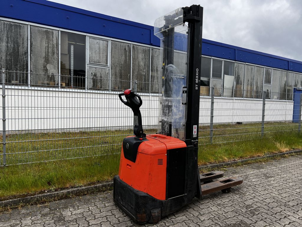 BT SPE160L High Lift stacker www.contilift.de