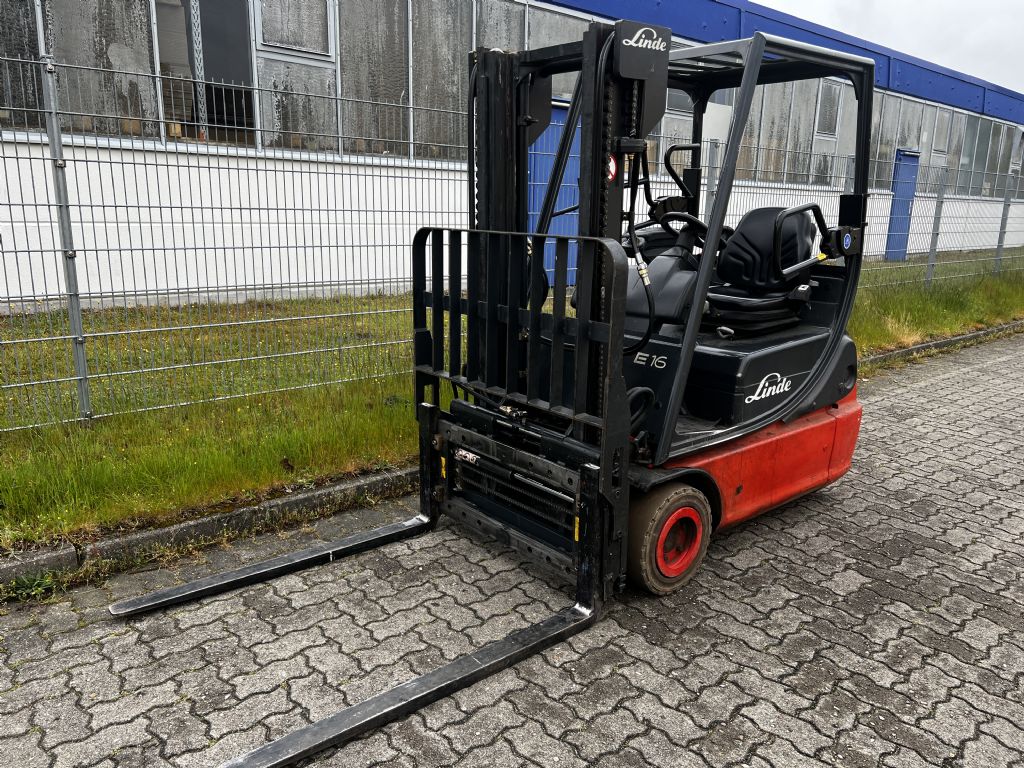 Linde E16C Elektro 3 Rad-Stapler www.contilift.de
