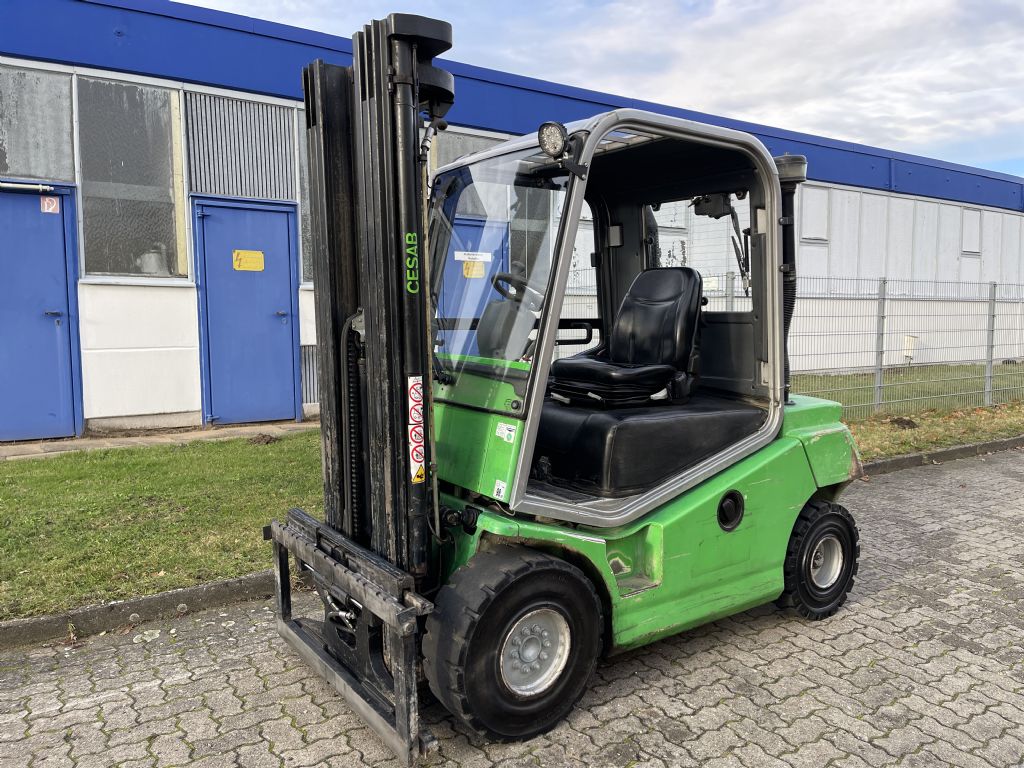 Cesab DRAGO 300 Diesel Forklift www.contilift.de Cesab DRAGO 300 Diesel Forklift www.contilift.de