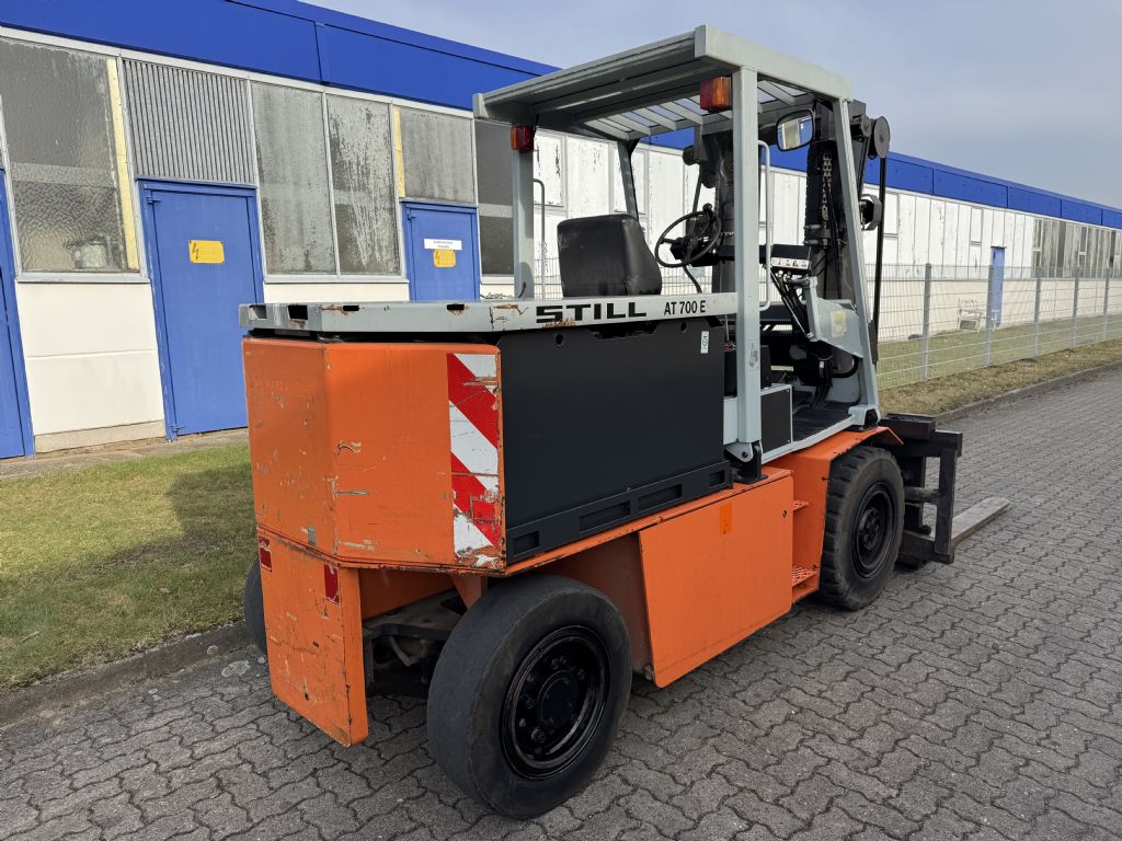 Kalmar AT 700E/60-02 Electric 4-wheel forklift www.contilift.de Kalmar AT 700E/60-02 Electric 4-wheel forklift www.contilift.de