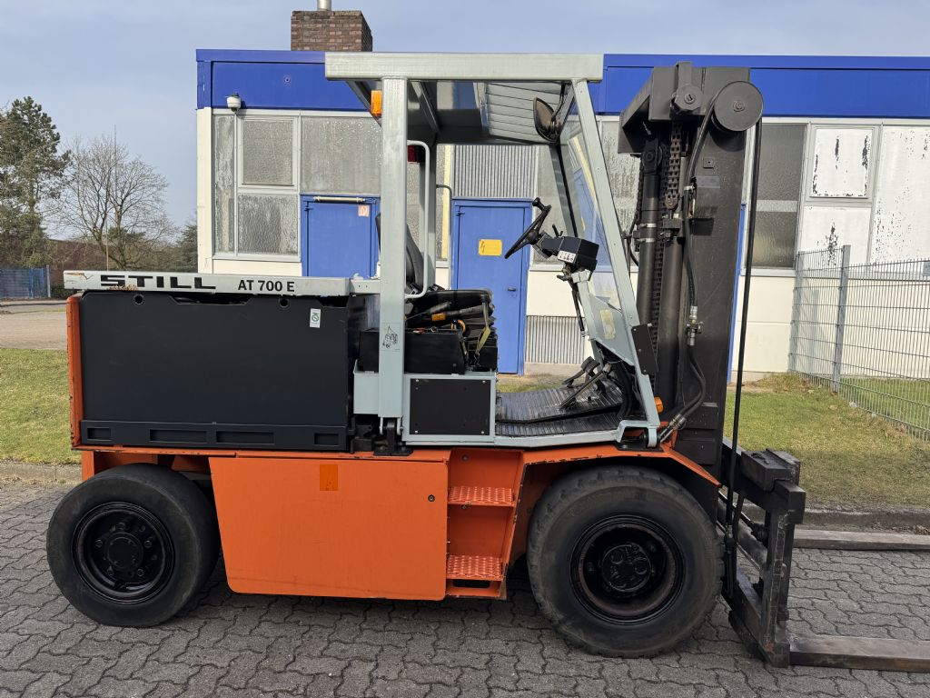 Kalmar AT 700E/60-02 Electric 4-wheel forklift www.contilift.de Kalmar AT 700E/60-02 Electric 4-wheel forklift www.contilift.de