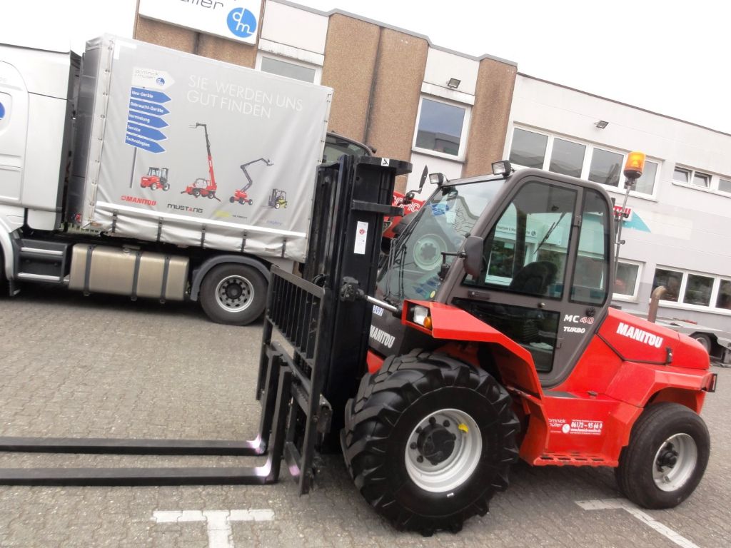 Used Manitou All-terrain forklift MANITOU MC 40 T POWERSHIFT Rough terrain  forklift truck mit Triplex Mast sale | Buy  Sale Second-Hand-Forklifts