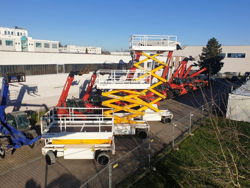 Holland-Lift HL-160 E24 Scherenarbeitsb�hne 