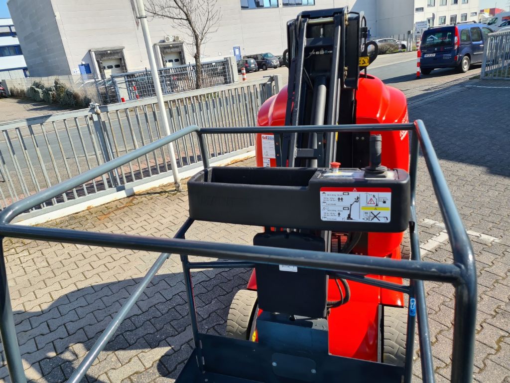 Manitou 100 VJR ACCU 2021 Senkrecht Hebeb�hne 