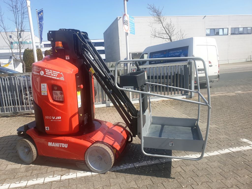 Manitou-100 VJR Accu New-Senkrecht Hebeb�hne domnick-mueller.de