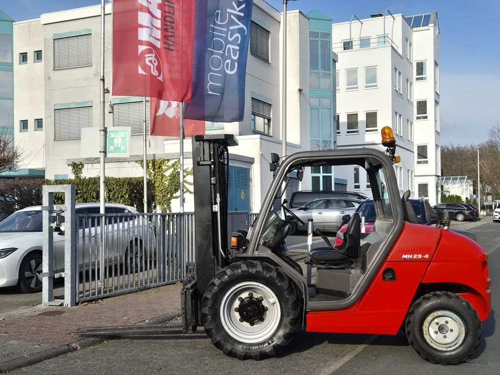 Manitou MH 25.4 Buggy Gel�ndestapler 