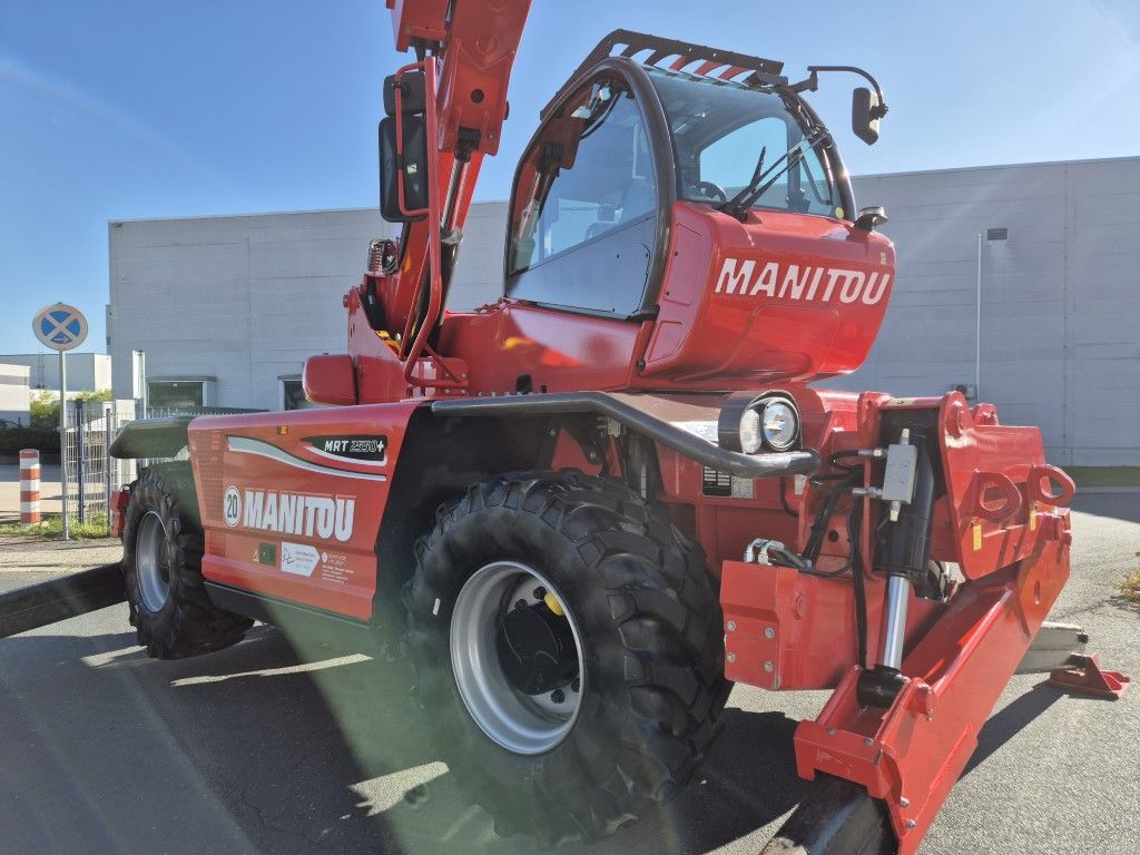 Manitou MRT 2550+ Teleskopstapler drehbar 
