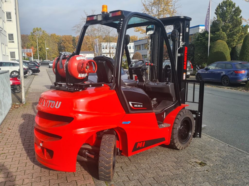 Manitou MI 35 Gas Triplex Treibgasstapler 