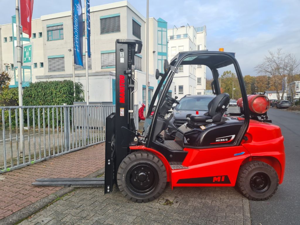Manitou MI 35 Gas Triplex Treibgasstapler 