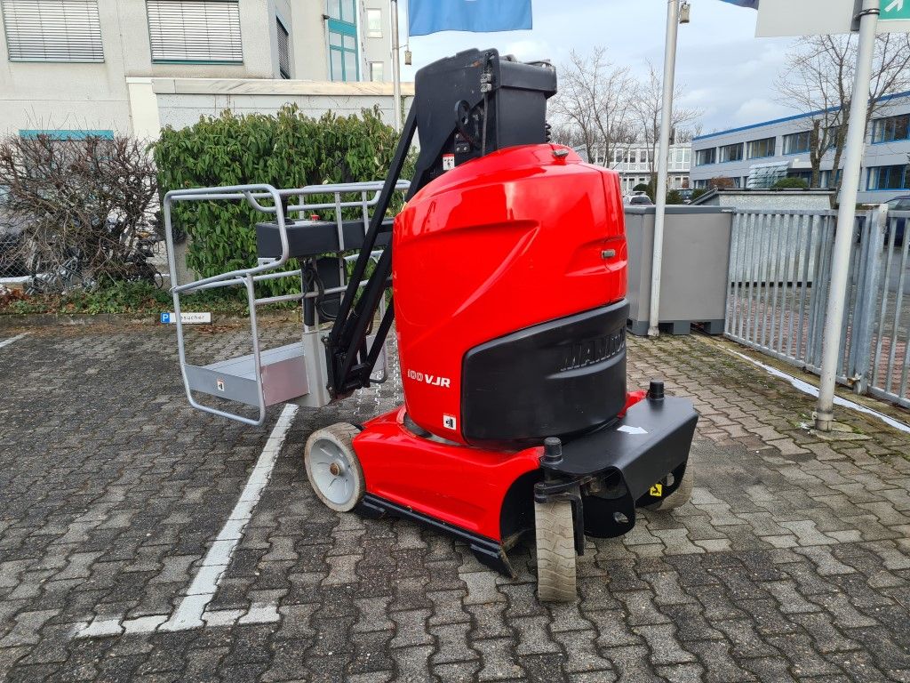 Manitou 100 VJR  Senkrecht Hebeb�hne 