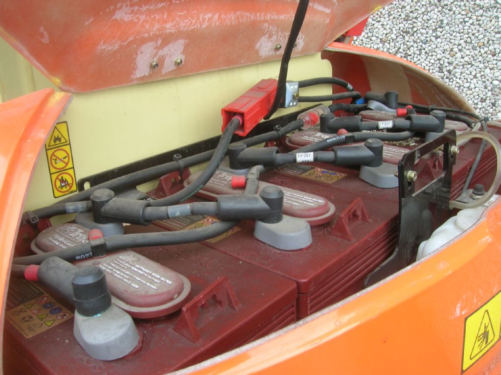 JLG Toucan 8 E Senkrecht Hebeb�hne 