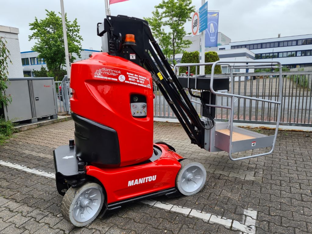 Manitou-100 VJR -Senkrecht Hebeb�hne domnick-mueller.de