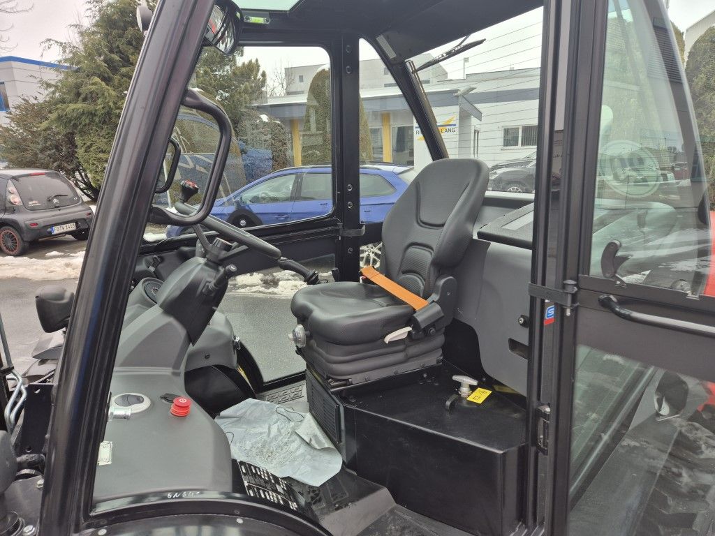 Manitou MC 25-4 ST5B S1 Gel�ndestapler 