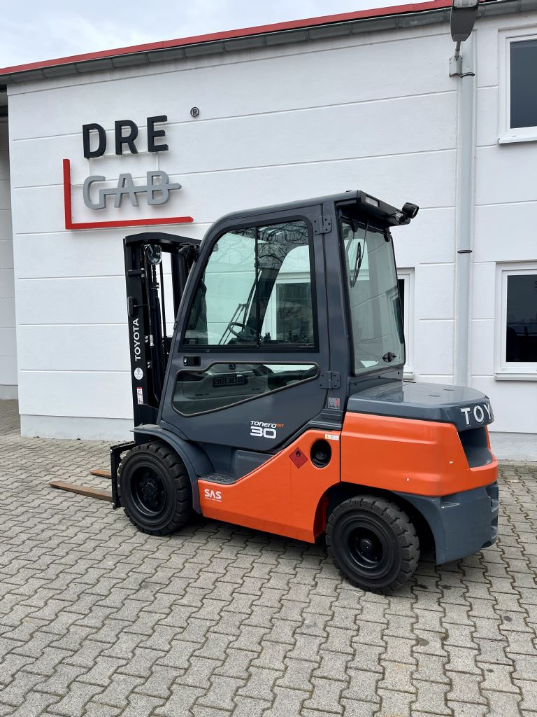 Toyota 56-8FD30F Dieselstapler dregab.de