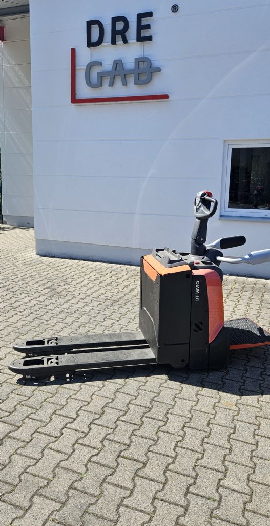 Toyota LPE 200 Niederhubwagen loeffler-gabelstapler.de