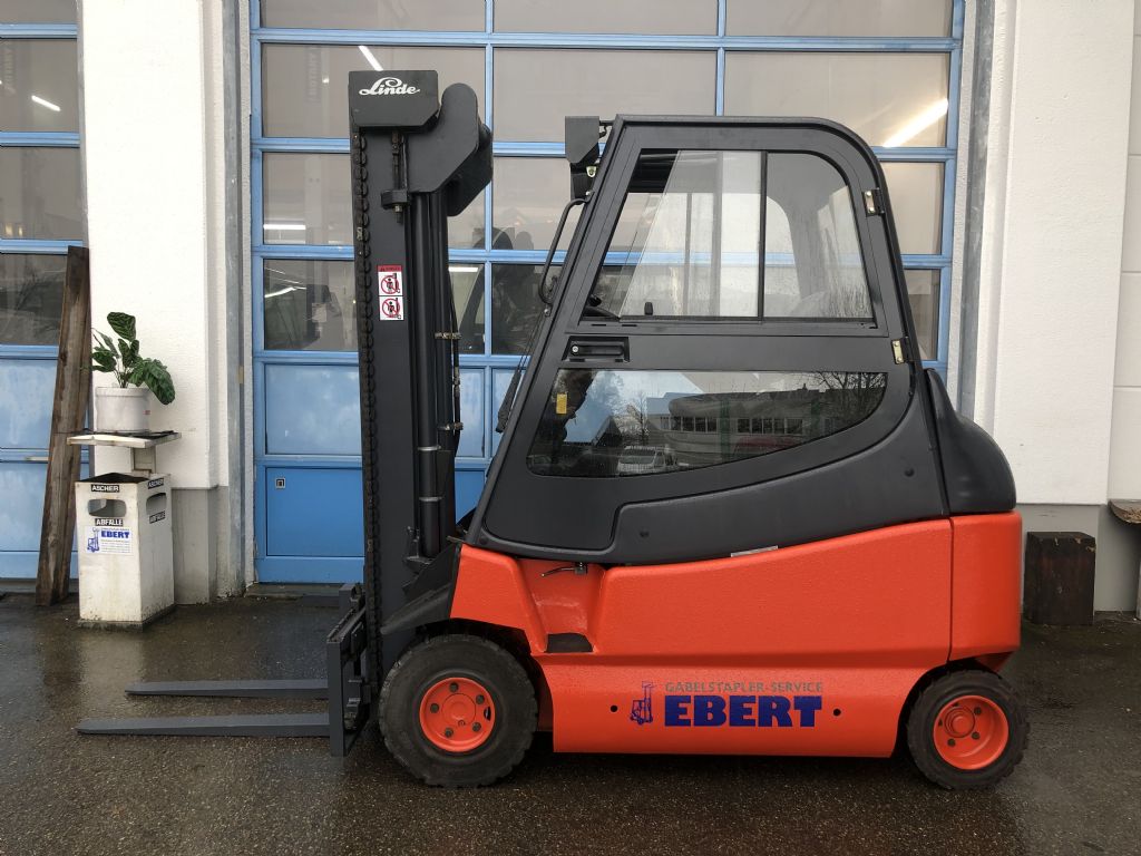 Linde-E25 /600-02-Elektro 4 Rad-Stapler-www.staplerservice-ebert.de
