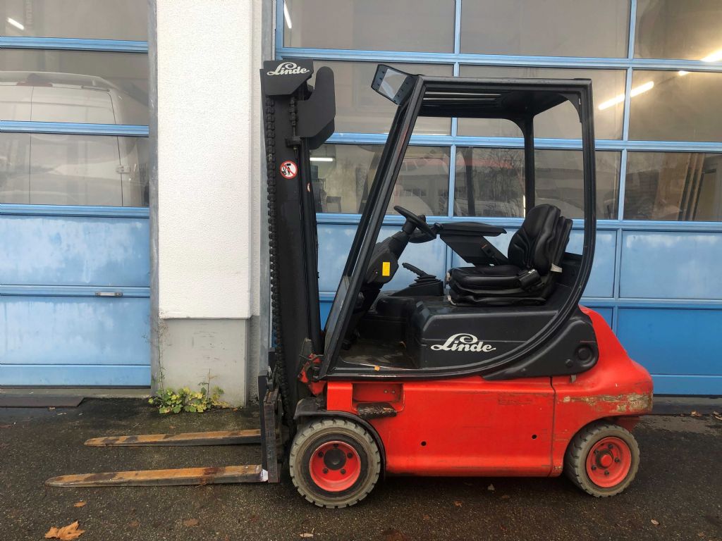 Linde-E 20 P-Elektro 4 Rad-Stapler-www.staplerservice-ebert.de