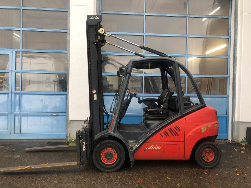 Linde-H30-Dieselstapler-www.staplerservice-ebert.de