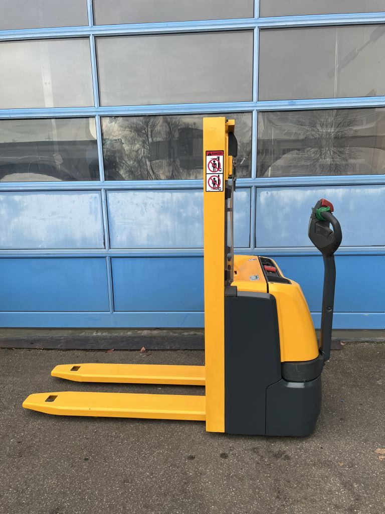 Jungheinrich-EJC 110-Hochhubwagen-www.staplerservice-ebert.de