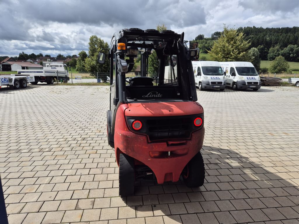 Linde-H30D-02-Dieselstapler-www.eckl-stapler.de