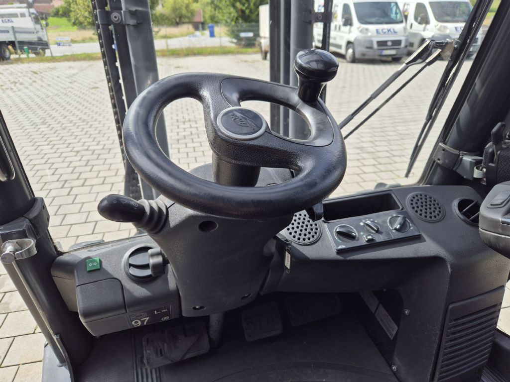 Linde-H30D-02-Dieselstapler-www.eckl-stapler.de