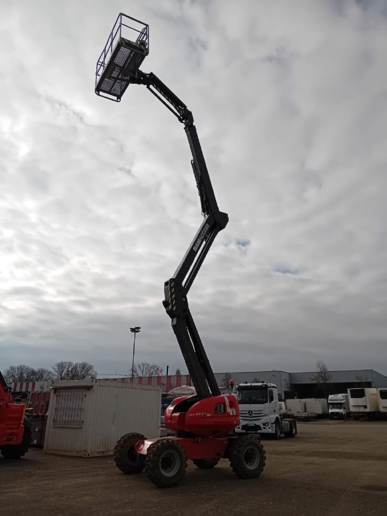 Manitou 160 ATJ+PARC Gelenkteleskopbhne www.eder-stapler.de