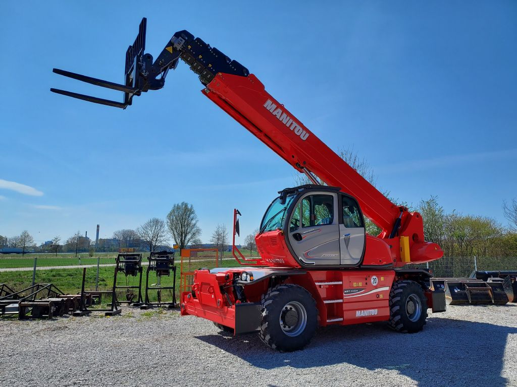 Manitou MRT 3050 Teleskopstapler drehbar www.eder-stapler.de