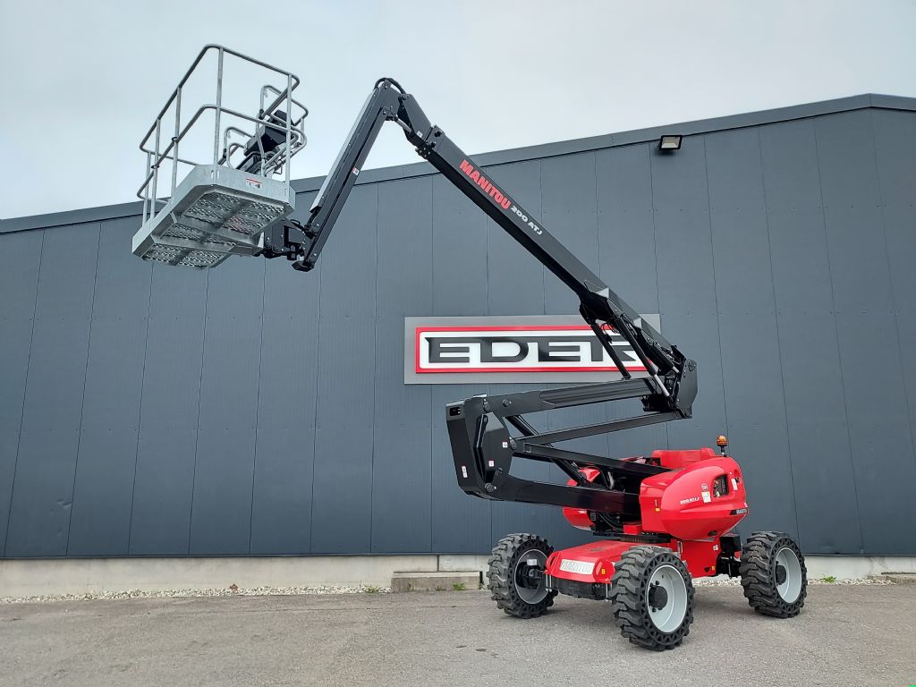 Manitou 200 ATJRCPA Gelenkteleskopbhne www.eder-stapler.de