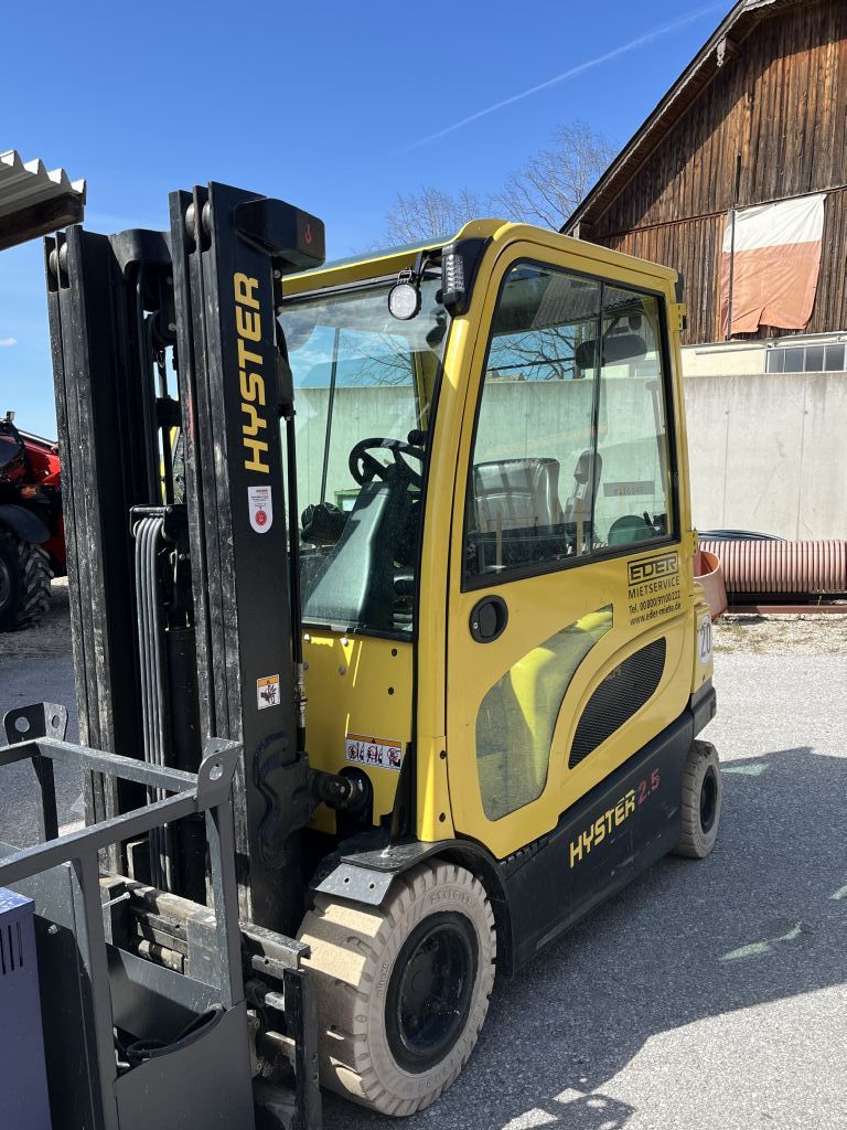 Hyster J 2.5XN Elektro 4 Rad-Stapler www.eder-stapler.de