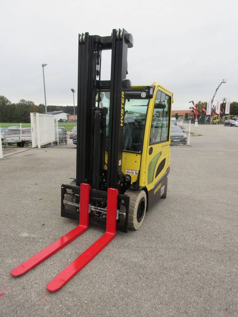 Hyster J 3.5XN Elektro 4 Rad-Stapler www.eder-stapler.de