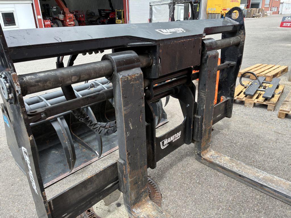 Manitou CAT+P+SS Zinkenverstellgert www.eder-stapler.de