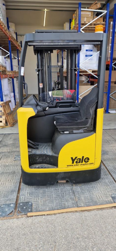 Yale MR 14 Schubmaststapler www.eder-stapler.de
