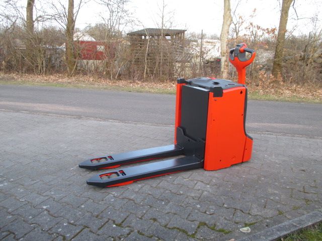 Linde-T16L-Niederhubwagen-www.efken-stapler.de