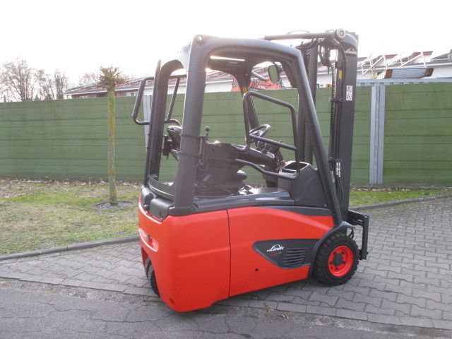Linde-E16C-02-Elektro 3 Rad-Stapler-www.efken-stapler.de