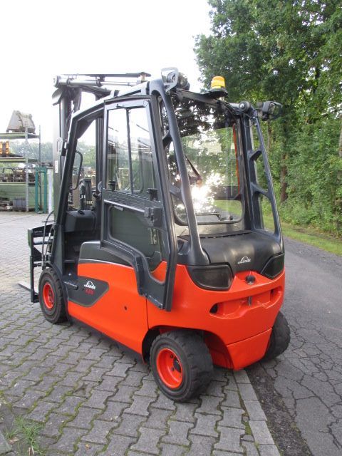Linde-E25L-01-Elektro 4 Rad-Stapler-www.efken-stapler.de