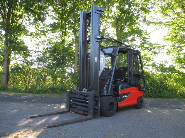 Linde-E35L-01-Elektro 4 Rad-Stapler-www.efken-stapler.de