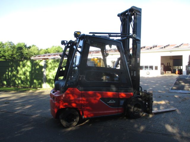 Linde-E35L-01-Elektro 4 Rad-Stapler-www.efken-stapler.de