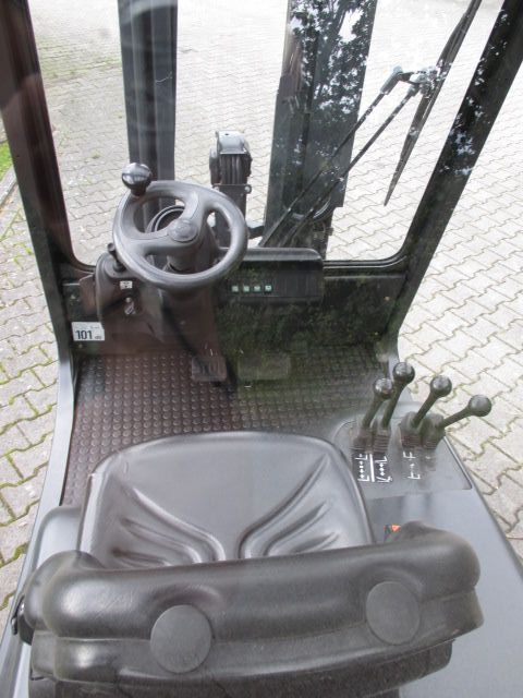 Linde-H16T-03-Treibgasstapler-www.efken-stapler.de
