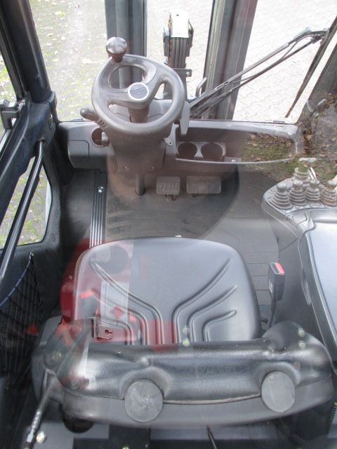 Linde-H30T-02-Treibgasstapler-www.efken-stapler.de
