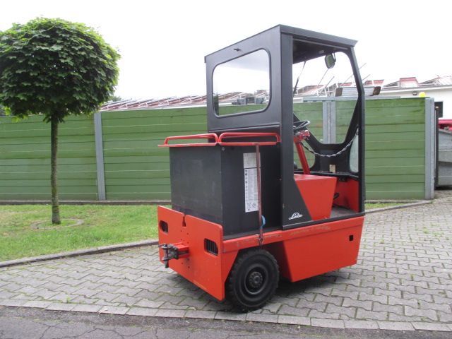 Linde-P100Z-Schlepper-www.efken-stapler.de